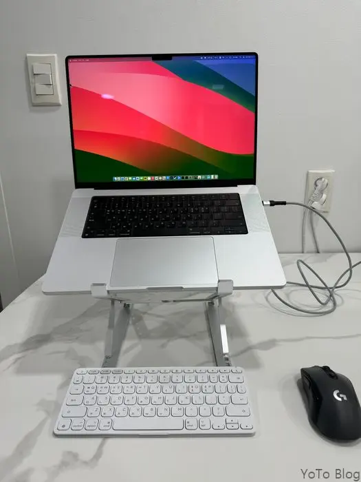 감성공장 2단 노트북 거치대 프로 노트북 집에서 거치